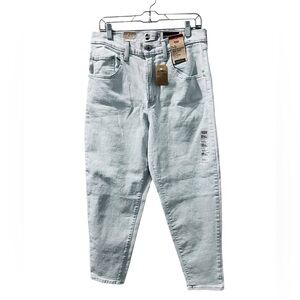 Levi's NWT SilverTab High-Waisted Mom Jeans 31x27 Light Wash Blue Denim Pants